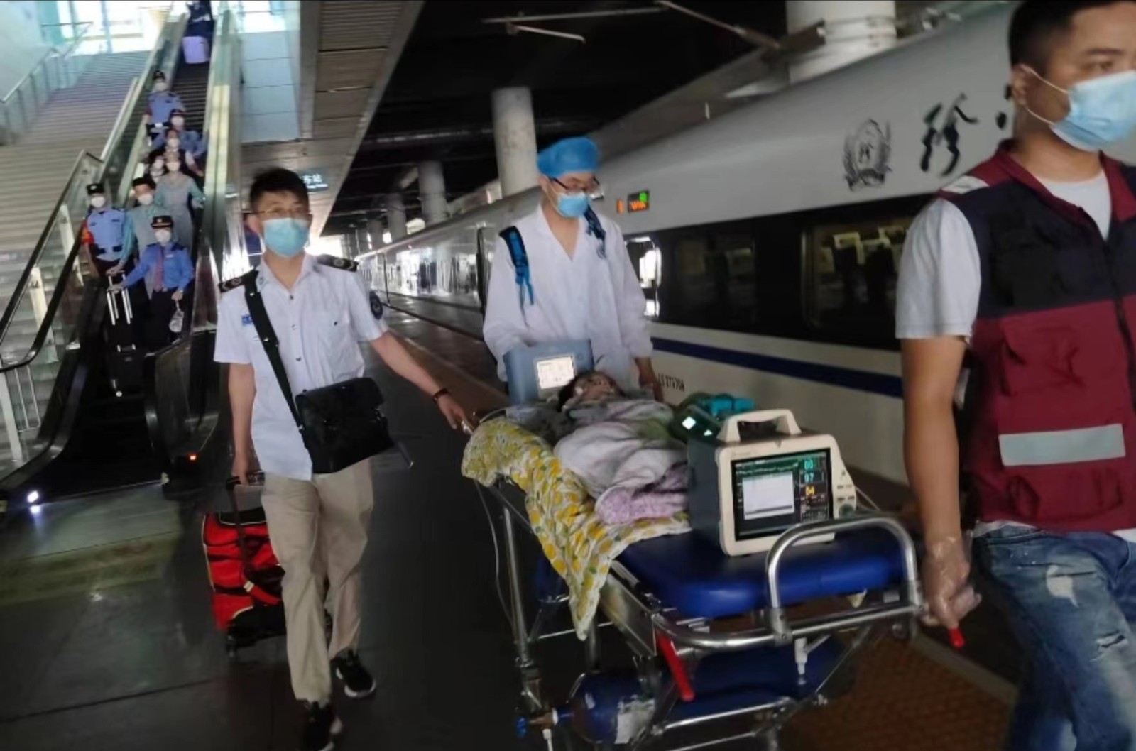 织金县高铁转运公司